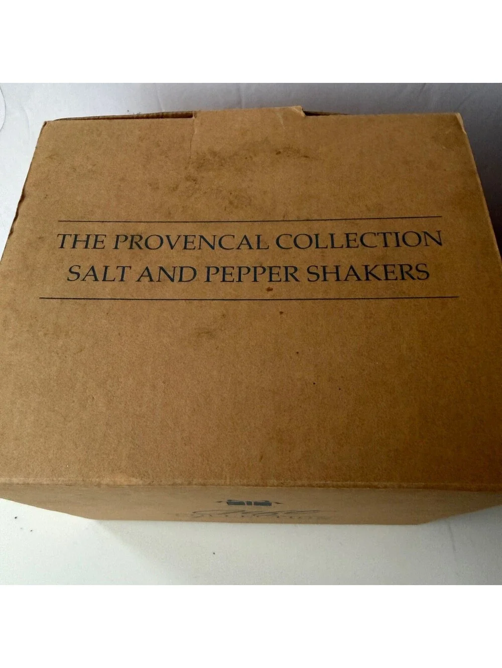 Vintage Avon The Provencal Collection Rooster Salt & Pepper Shakers D-13